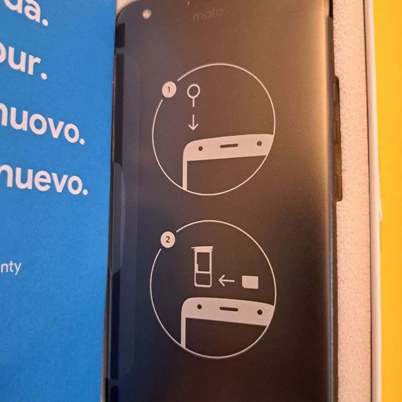 Google Moto X4 phone